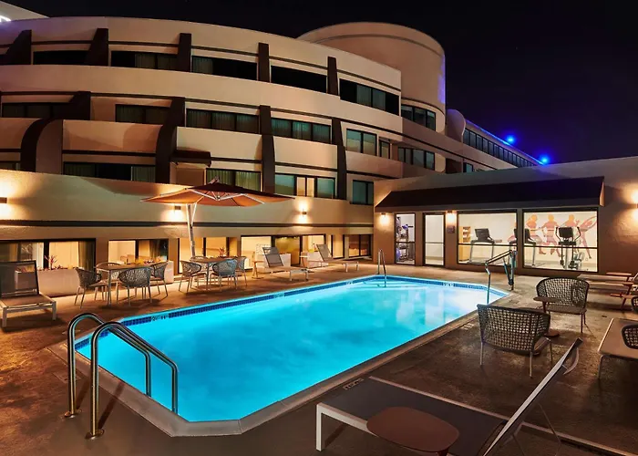 Doubletree By Hilton Fullerton